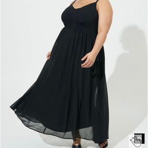 Torrid chiffon pleated maxi dress